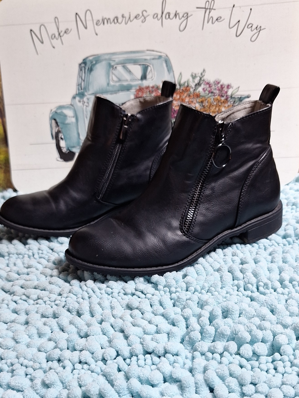 Cliffs by WHITE MOUNTAIN Black Leather Side-Zip Ankle Booties